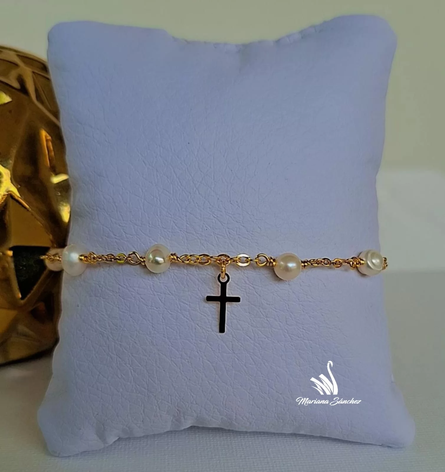 Collar con Cristo 