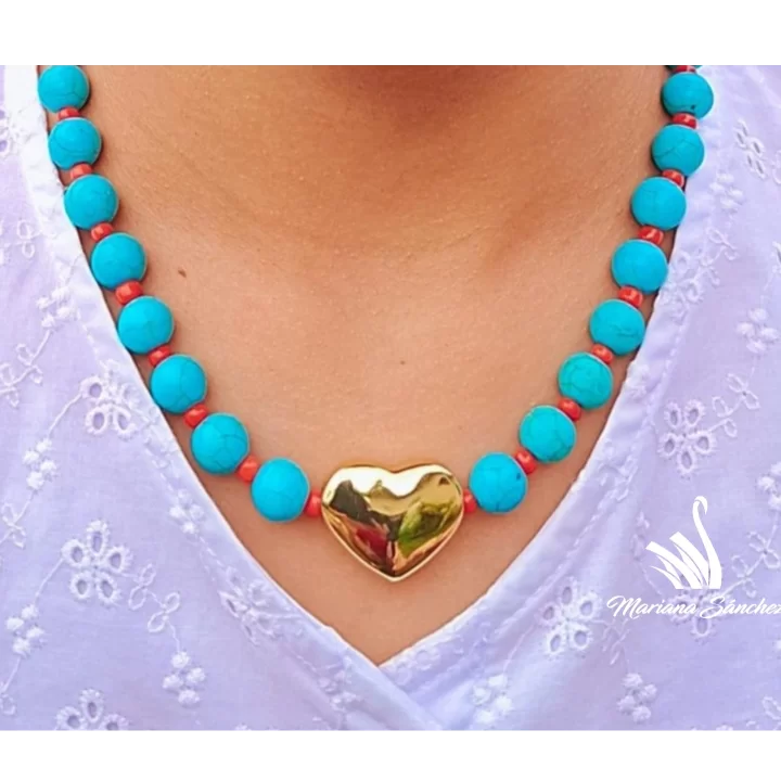 Collar piedras turquesina con dije de corazón