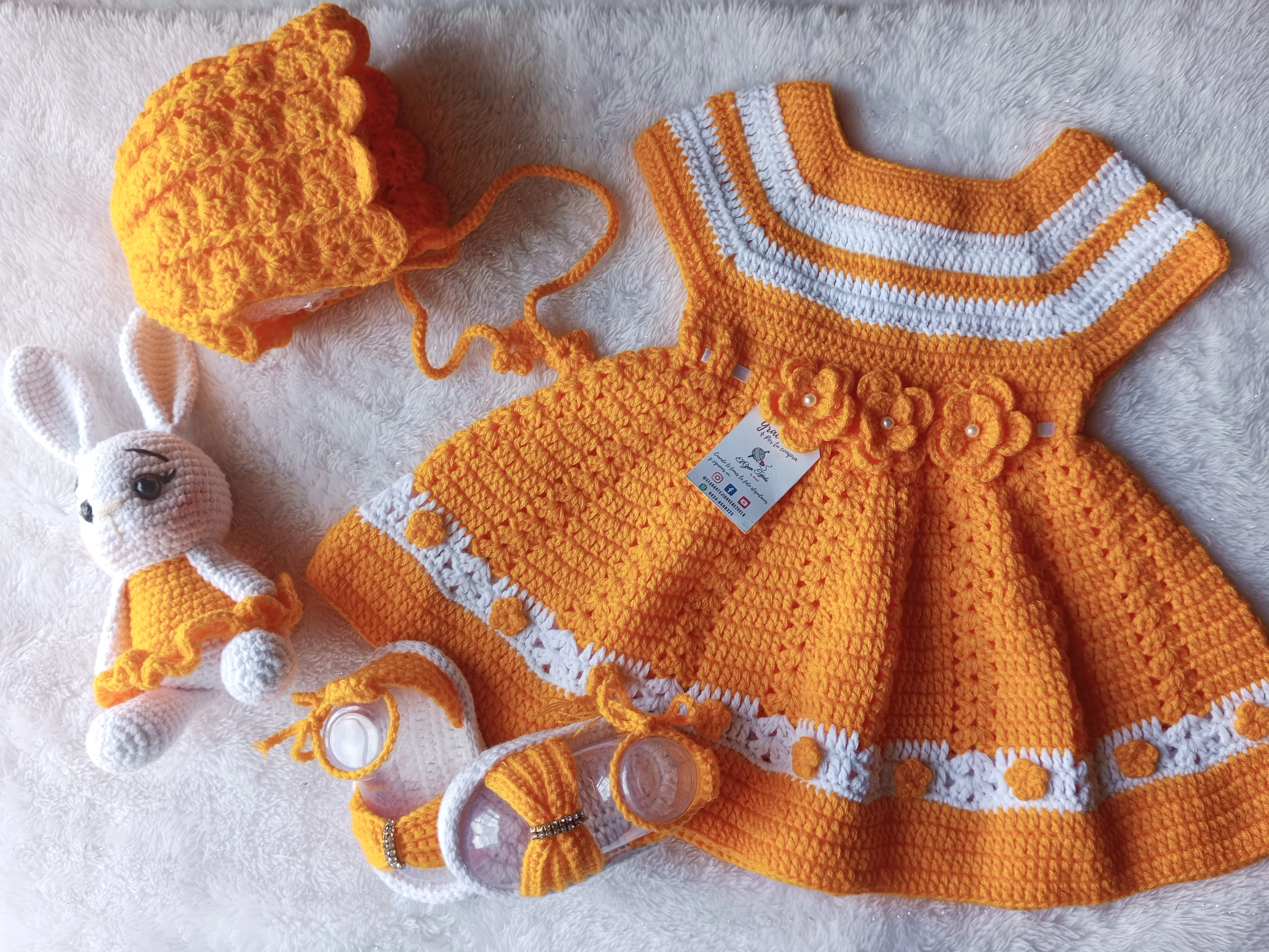 Imagen de Vestido tejido para bebe