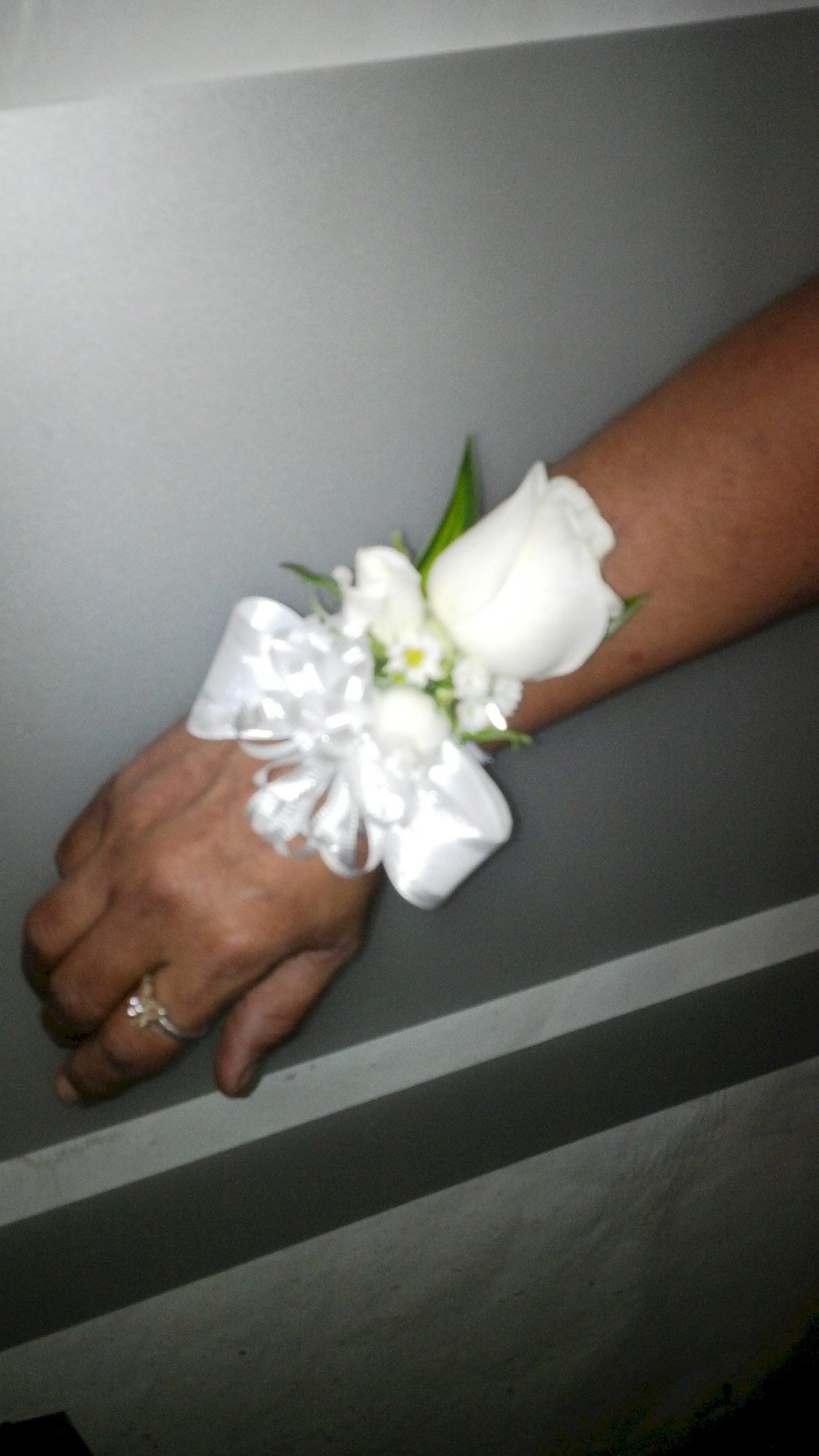 Corsage de mano, o de solapa